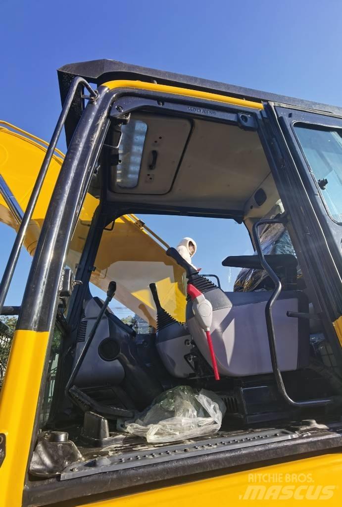 Komatsu PC 210-8 Гусеничні екскаватори