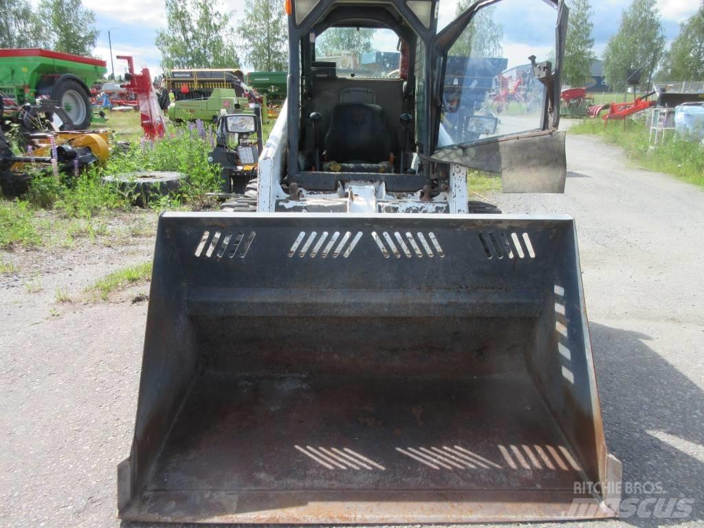 Bobcat 763 Малі навантажувачі