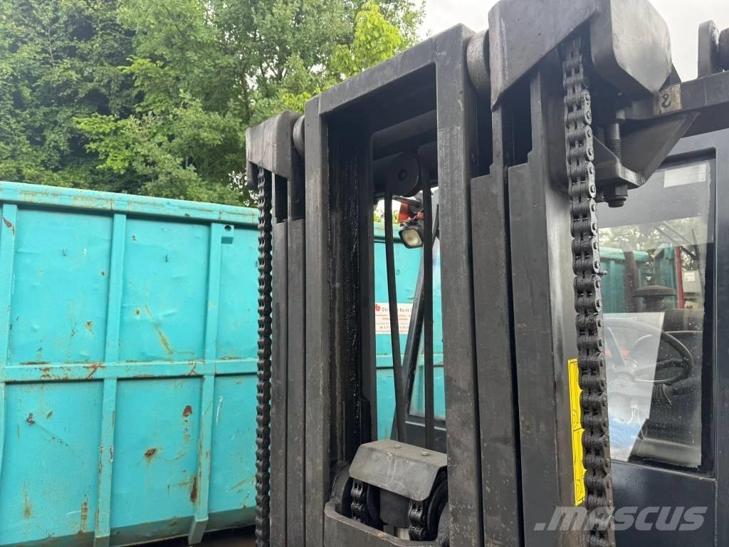 Mora MC80CS Дизельні навантажувачі