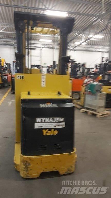 Yale MO10E Підбирачі замовлень з нижніх ярусів