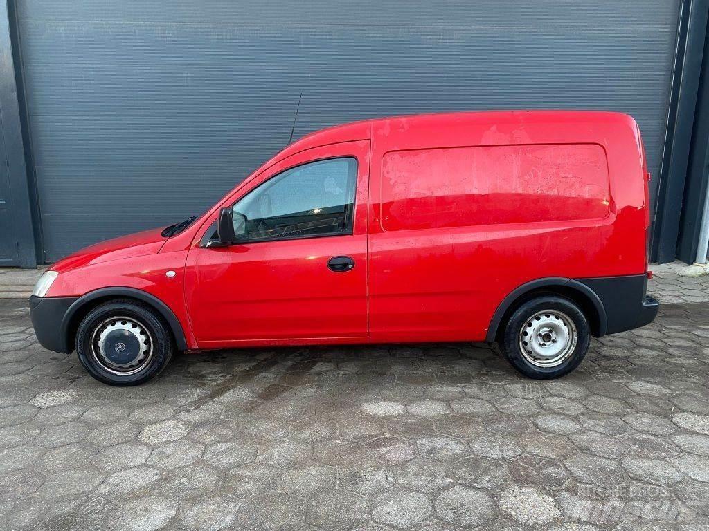 Opel Combo CDTI Контейнер