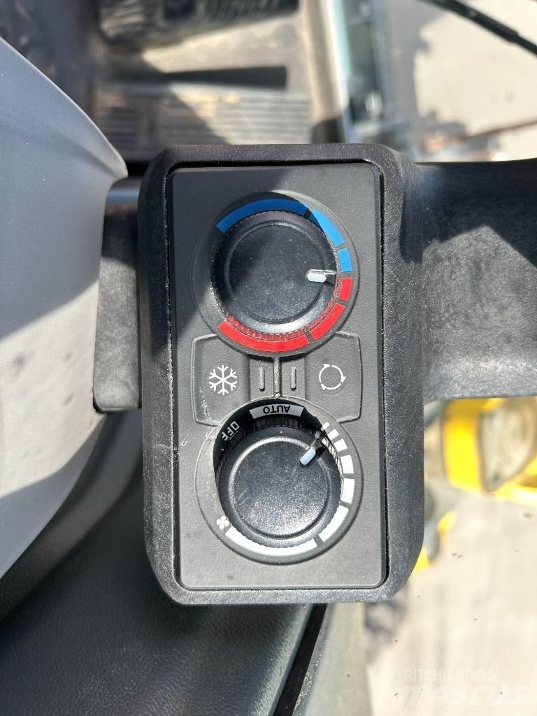 Wacker Neuson EW 100 Колісні екскаватори