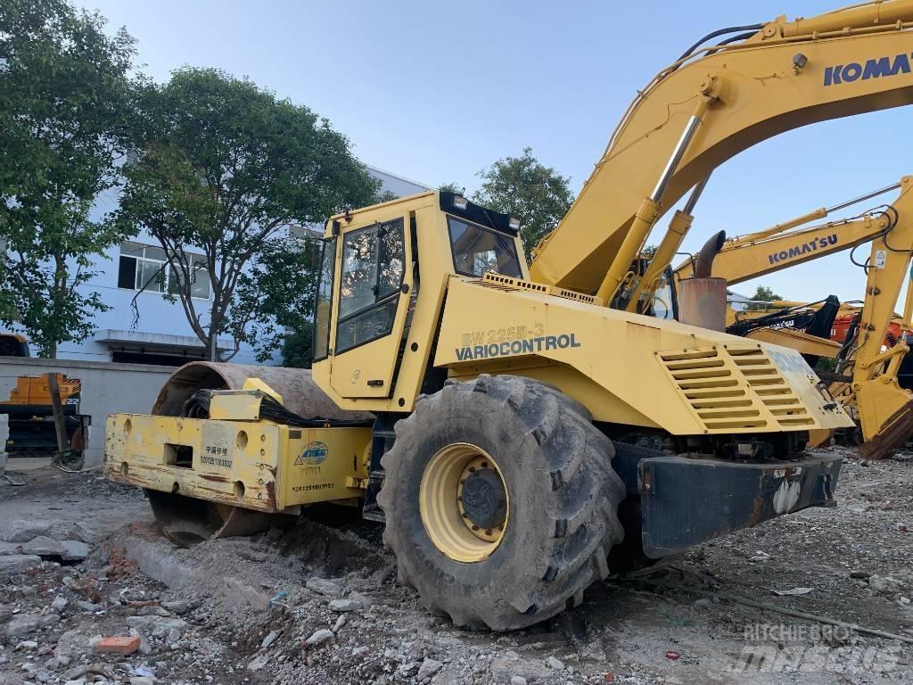 Bomag BW 225 D-3 Котки тротуарні