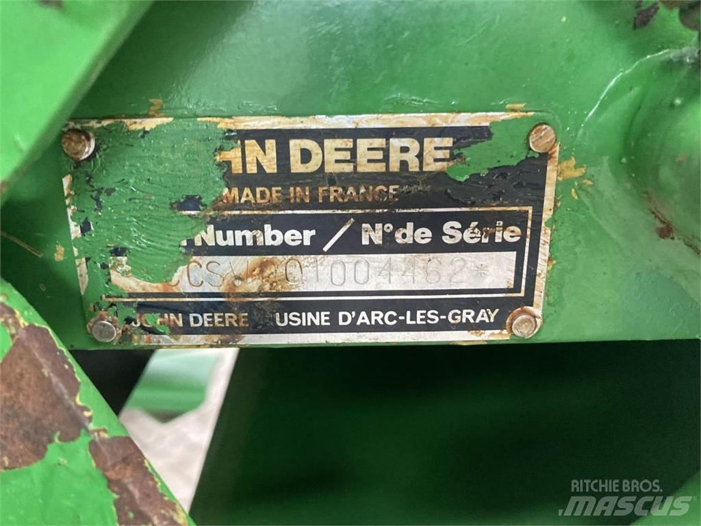 John Deere 550 Рулонні прес-підбирачі