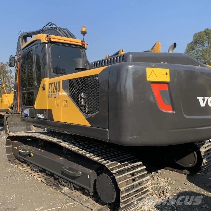 Volvo EC 240 Гусеничні екскаватори