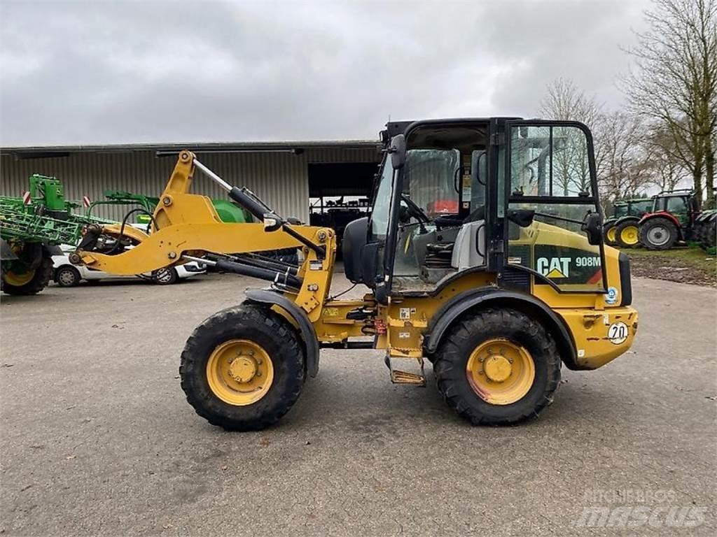 CAT 908M Фронтальні навантажувачі