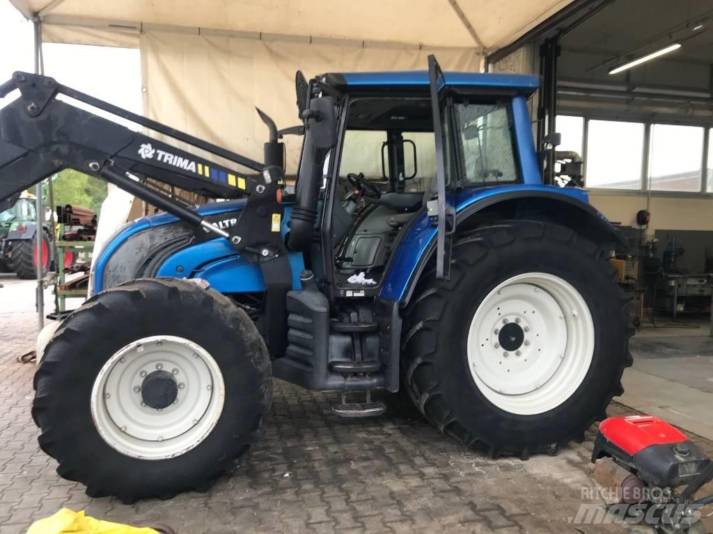 Valtra N 142 Трактори