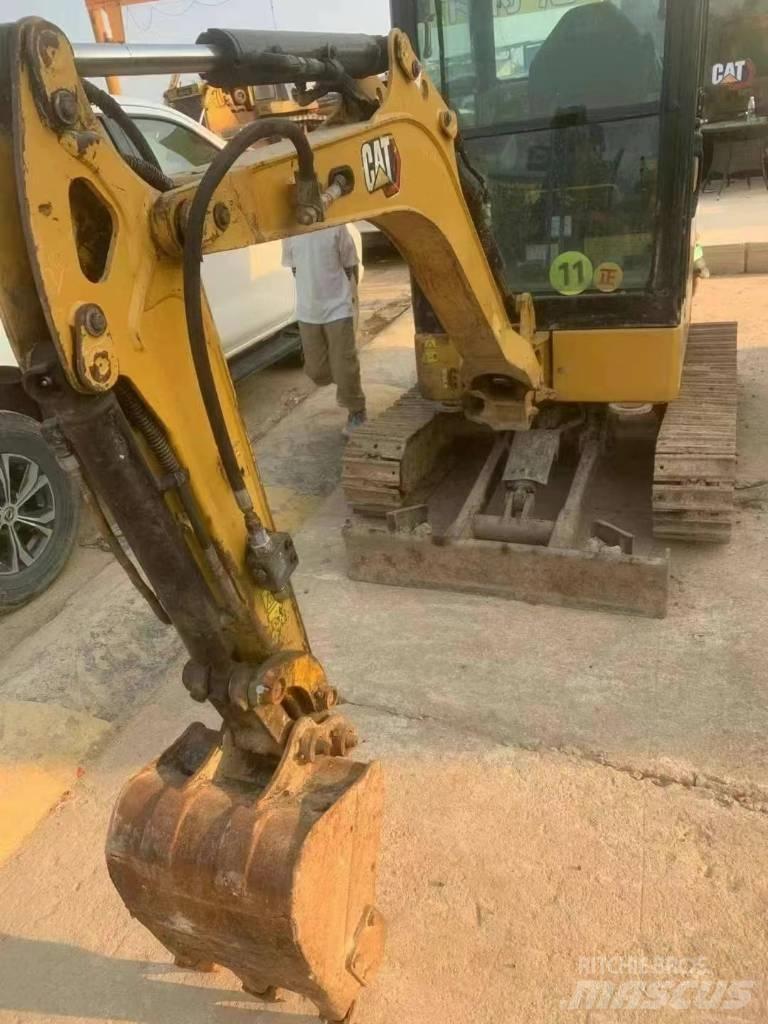 CAT 302 Міні-екскаватори < 7т