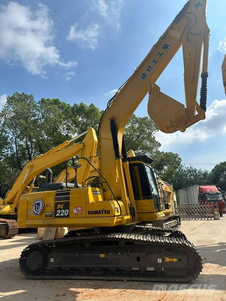 Komatsu PC 220-8 Гусеничні екскаватори