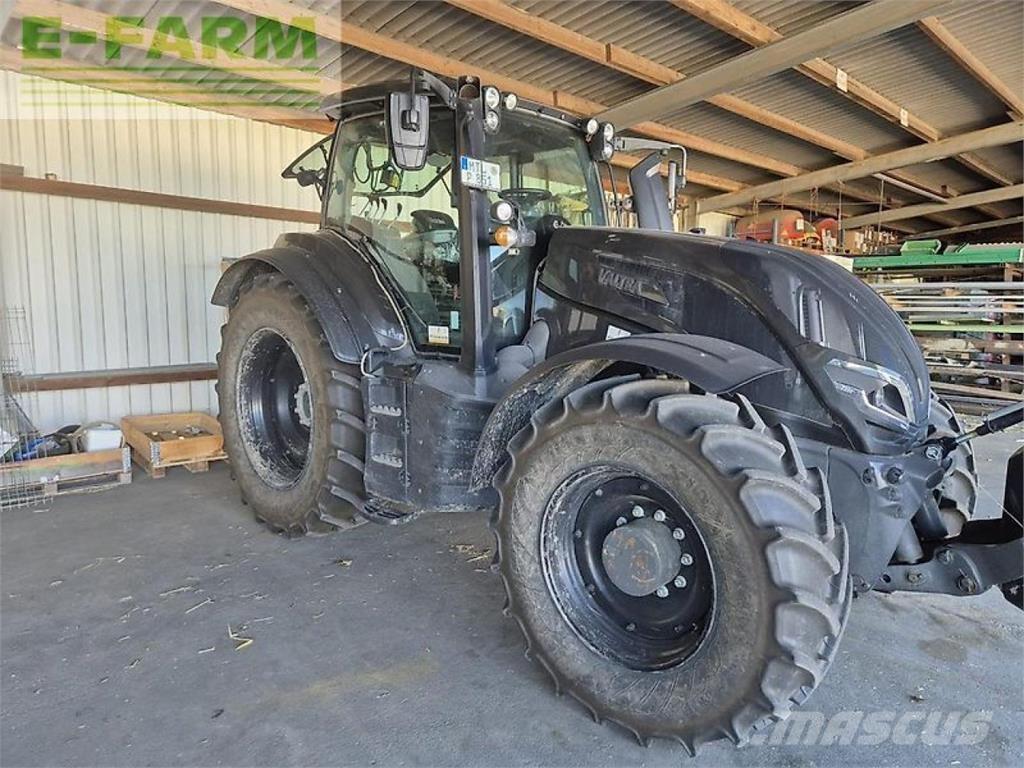 Valtra t235a Трактори