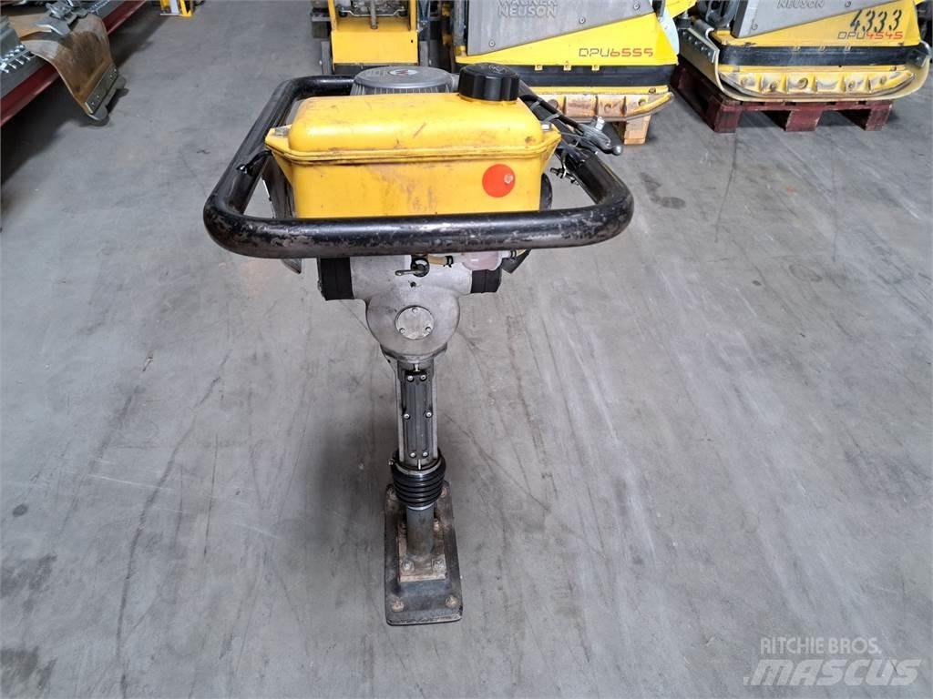 Wacker Neuson BS30 Трамбувальники