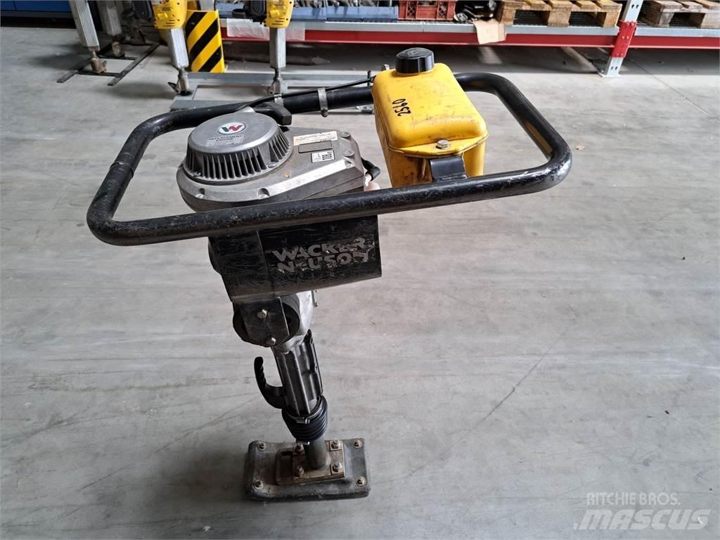 Wacker Neuson BS30 Трамбувальники