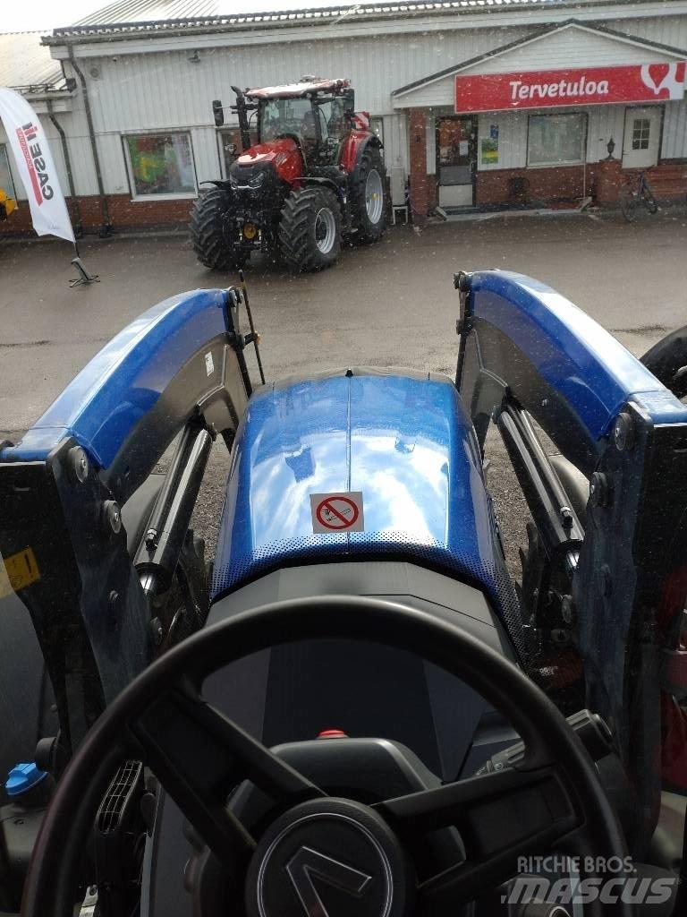 Valtra T 235 Direct Трактори