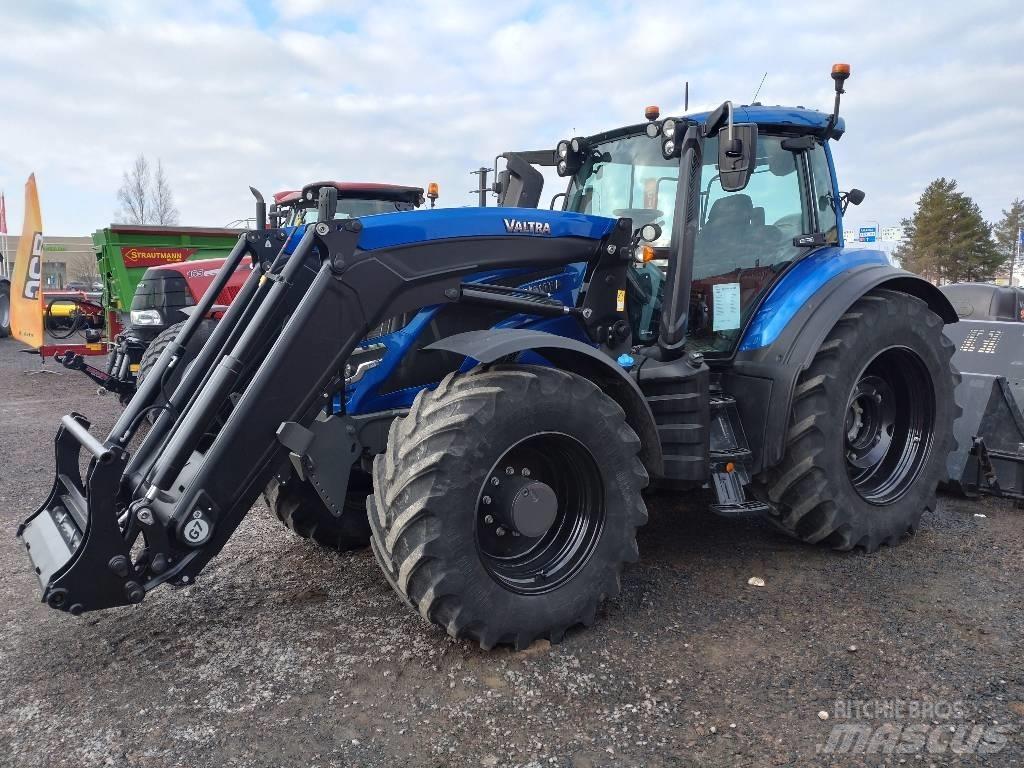 Valtra T 235 Direct Трактори