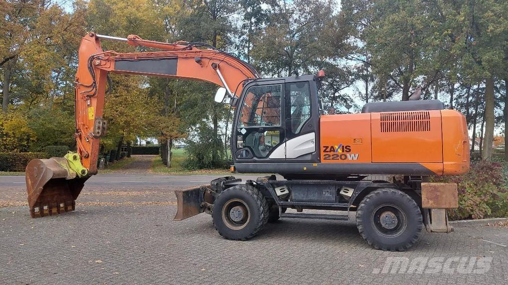 Hitachi ZX220W-5B Колісні екскаватори