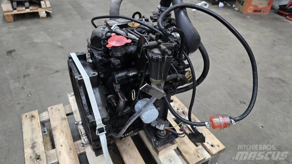 Yanmar 3TNE68 Двигуни