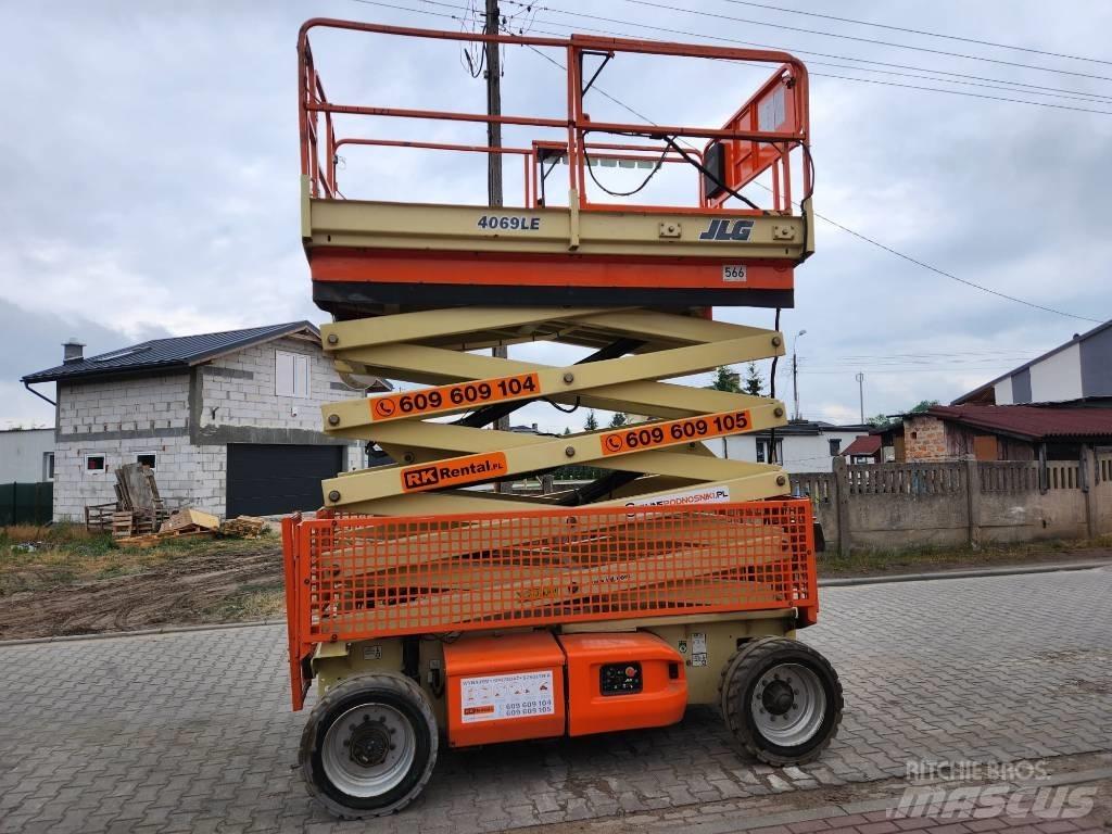 JLG E 4069 LE Підйомники-ножиці