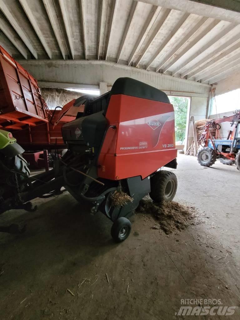 Kuhn VB 2160 Рулонні прес-підбирачі