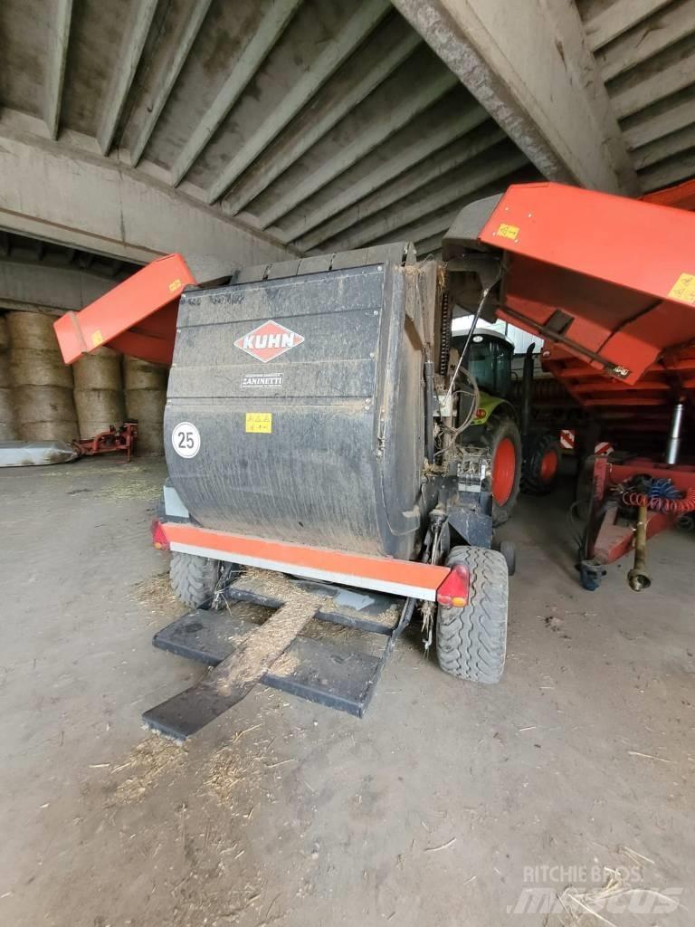 Kuhn VB 2160 Рулонні прес-підбирачі