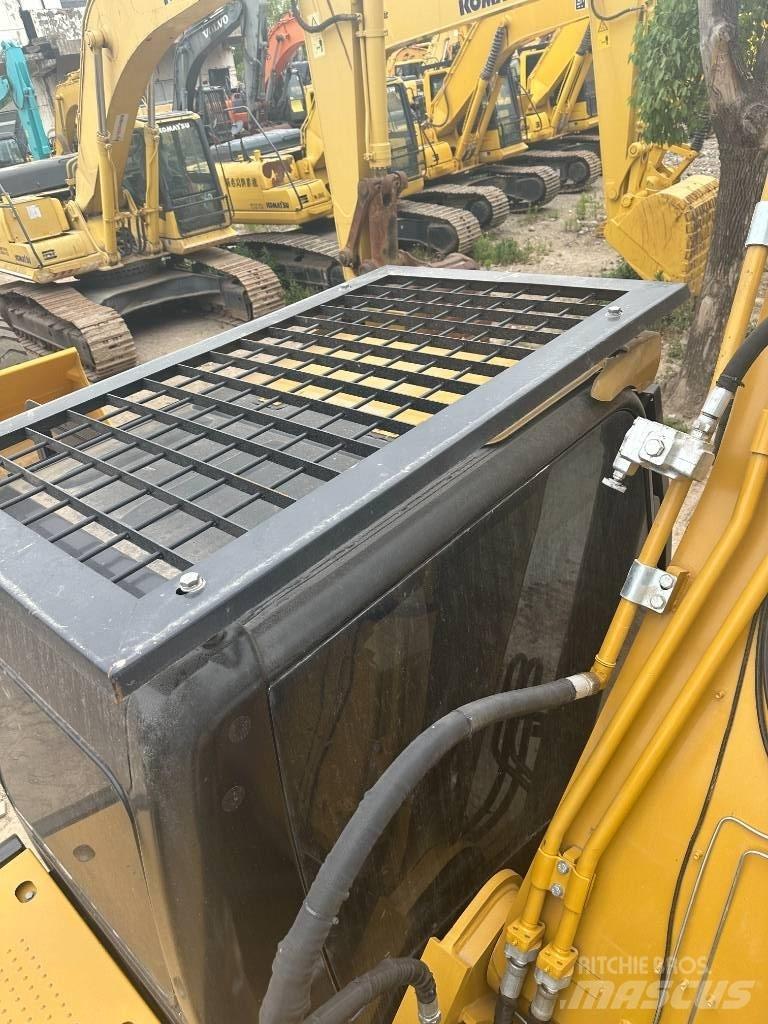 CAT CAT330D Середні екскаватори 7т. - 12т.