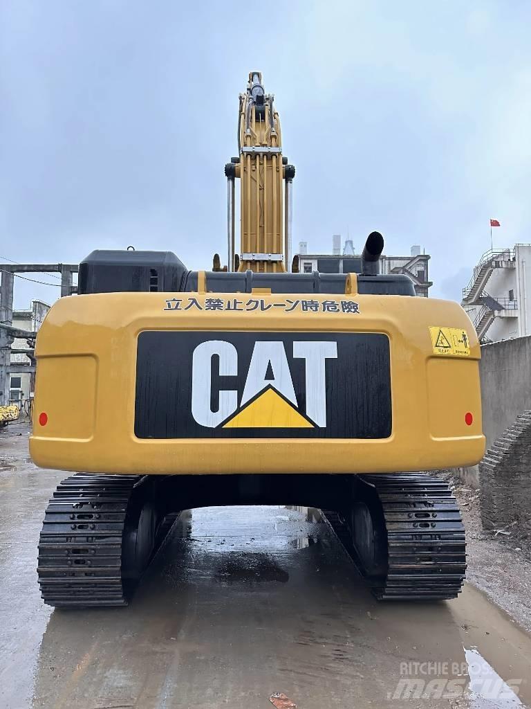CAT 330D2 Гусеничні екскаватори