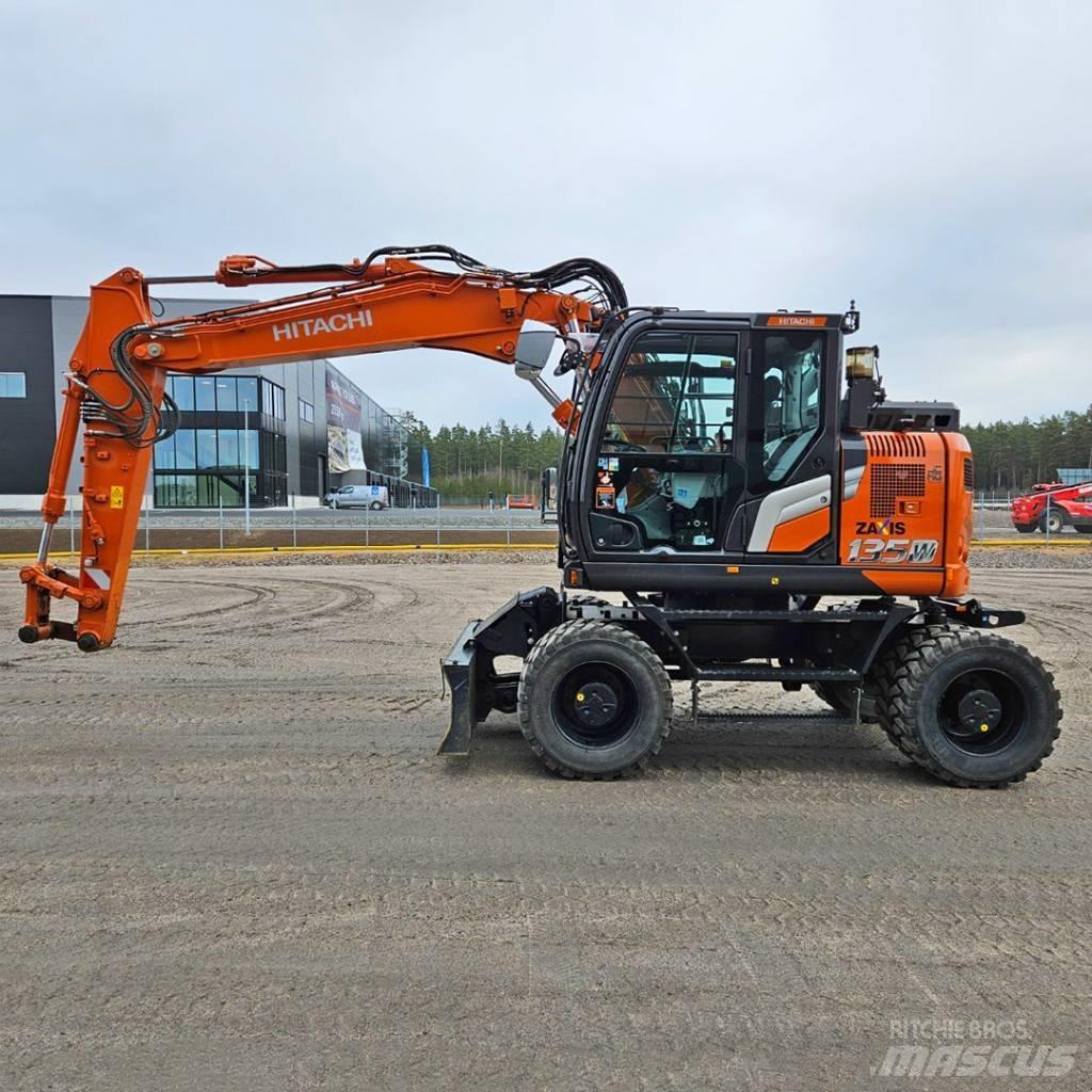 Hitachi ZX 135W Колісні екскаватори