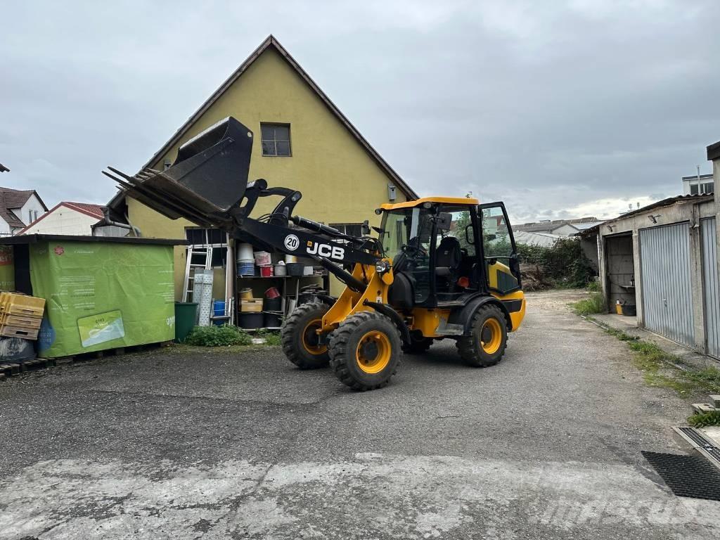 JCB 406 T 4 Фронтальні навантажувачі