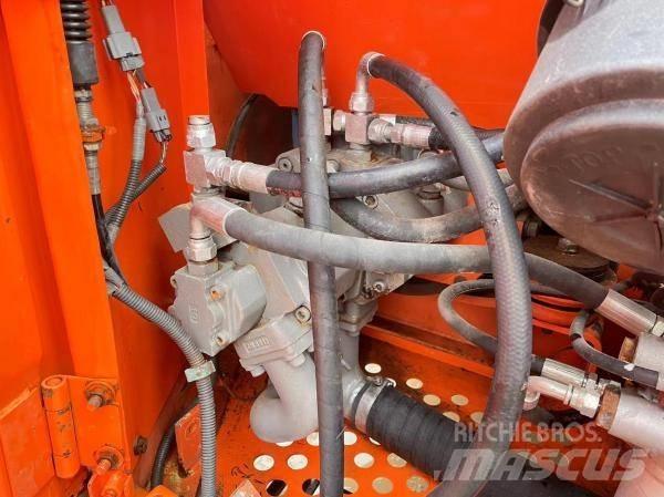 Hitachi Zaxis 70 Гусеничні екскаватори
