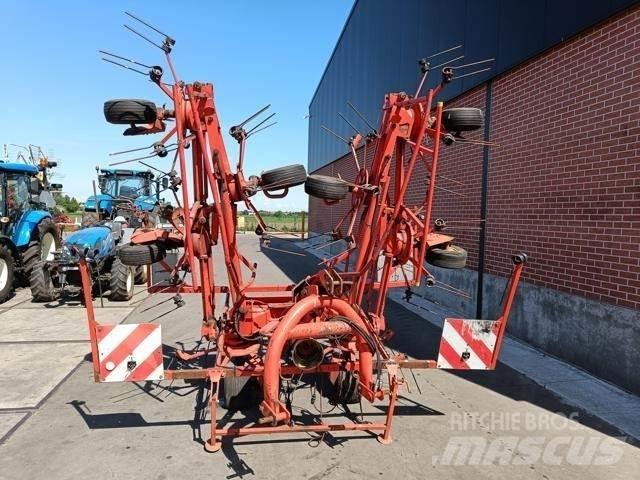Kuhn GF8501 MHO Граблі і сінозворушувачі