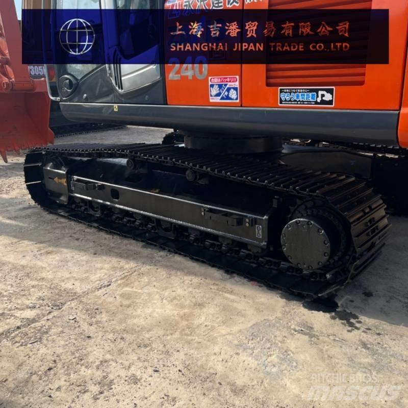 Hitachi ZX 240 Гусеничні екскаватори
