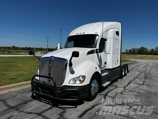 Kenworth T 680 Тягачі