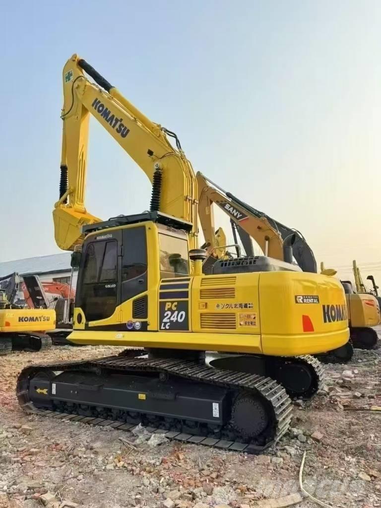 Komatsu PC 240 Гусеничні екскаватори