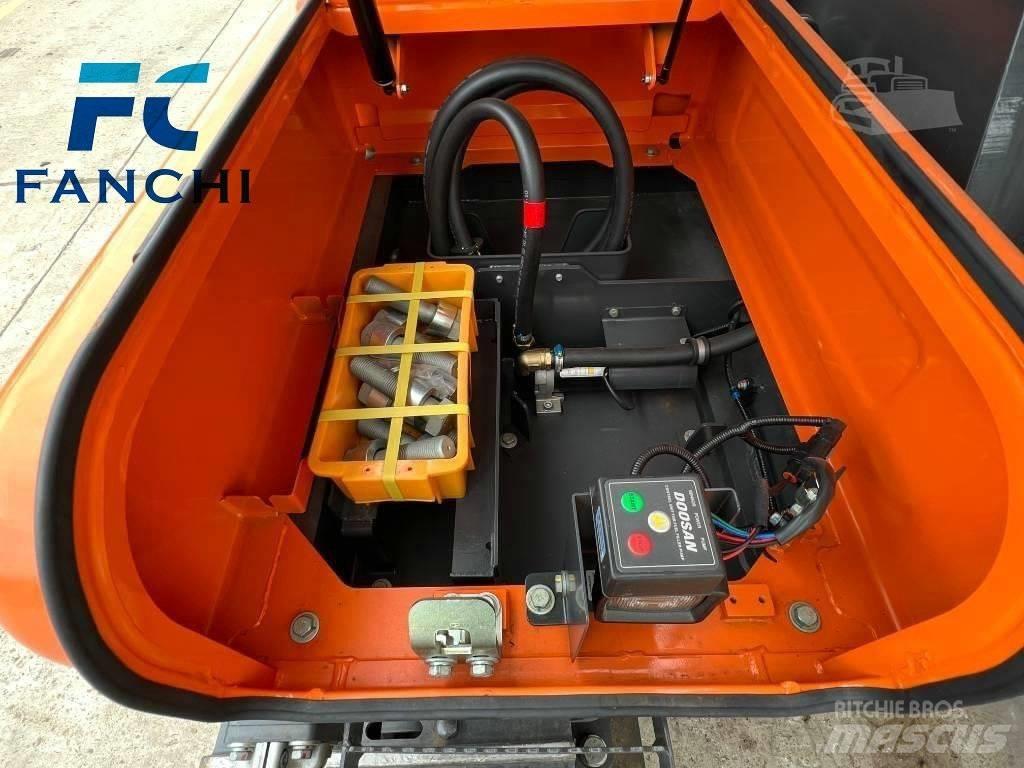 Doosan DX 530 LC-5 Гусеничні екскаватори