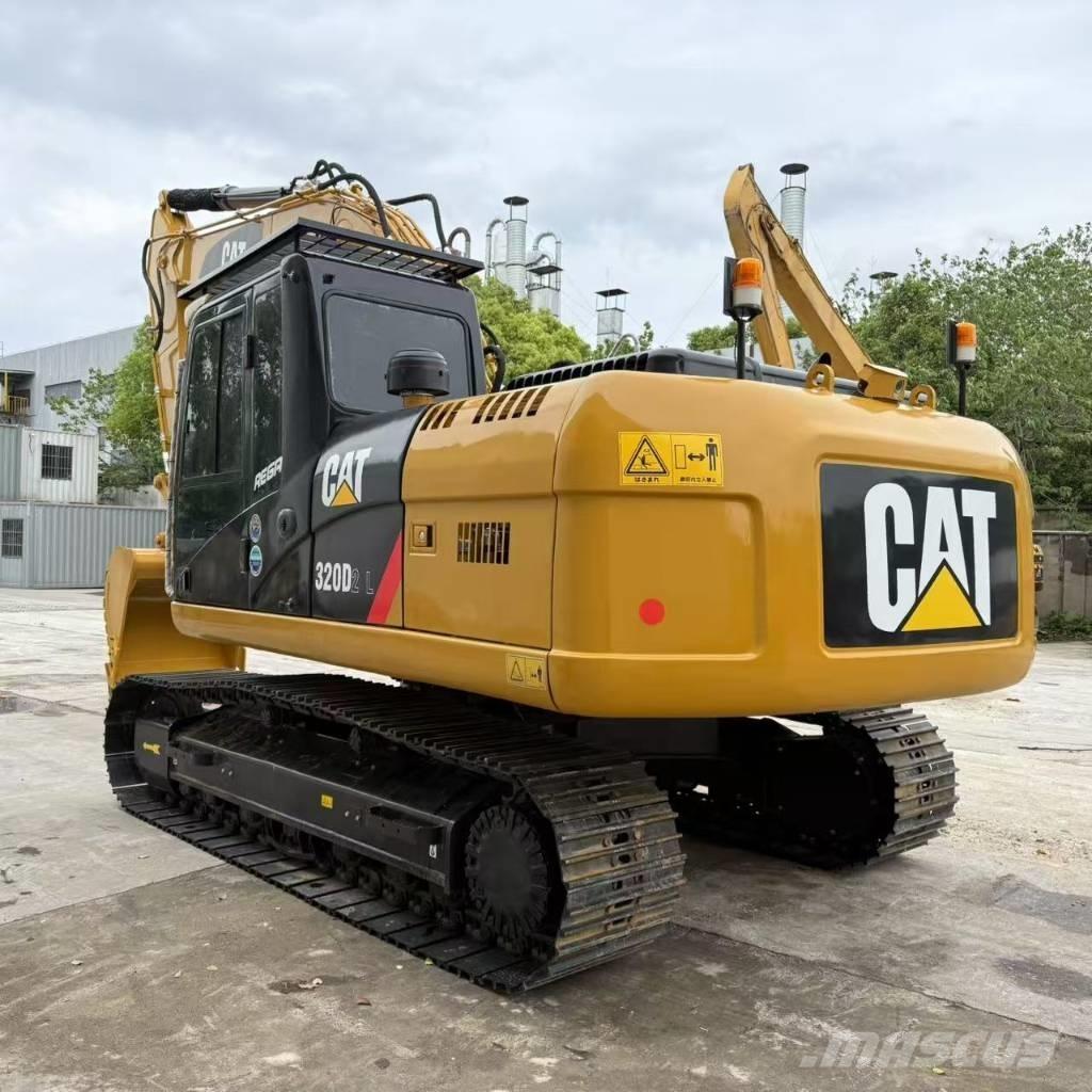 CAT 320D2 Гусеничні екскаватори
