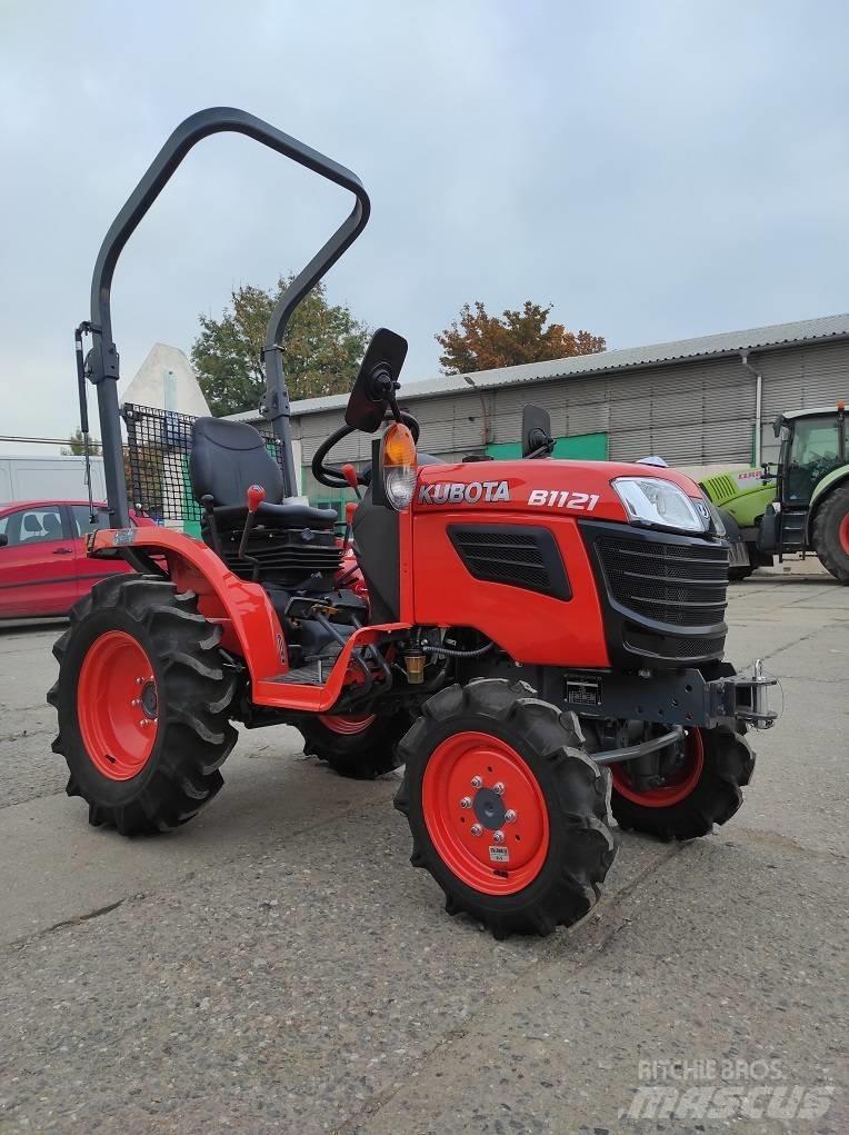 Kubota B1121 Трактори