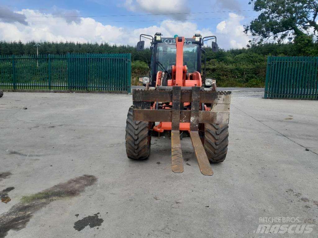 Kubota R 085 Фронтальні навантажувачі