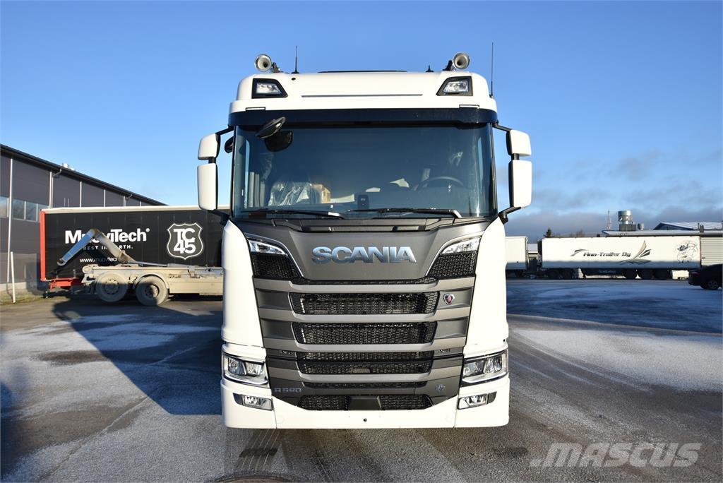 Scania R590 8X4 Шасі з кабіною