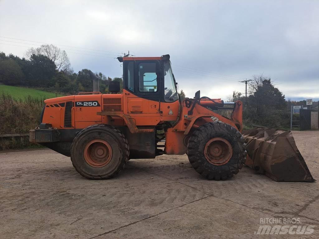 Doosan DL 250 Фронтальні навантажувачі