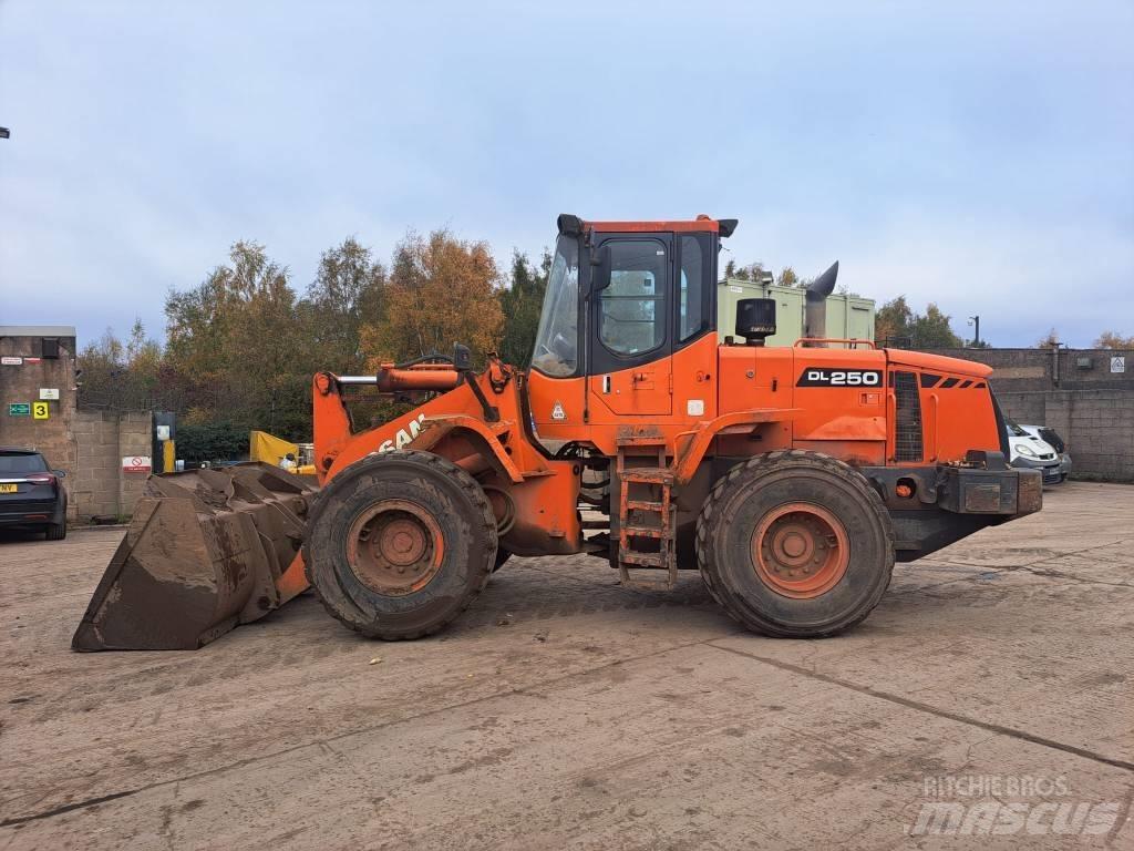 Doosan DL 250 Фронтальні навантажувачі