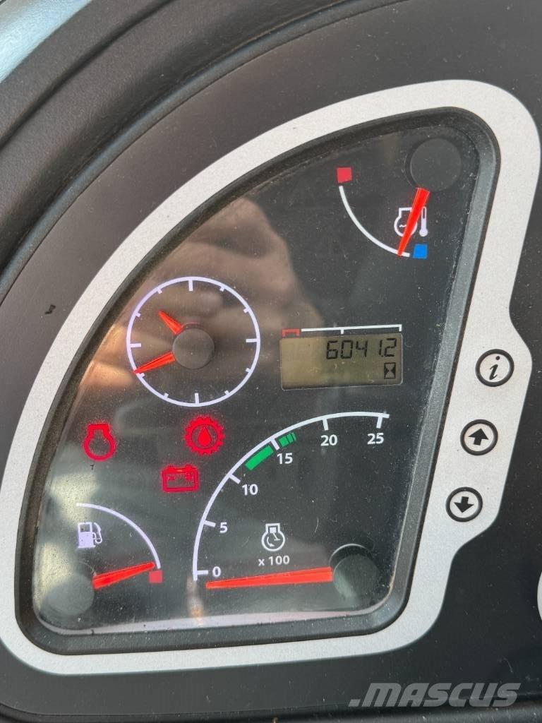 JCB 4CX Екскаватори-навантажувачі