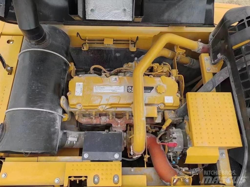 CAT 324 D Гусеничні екскаватори