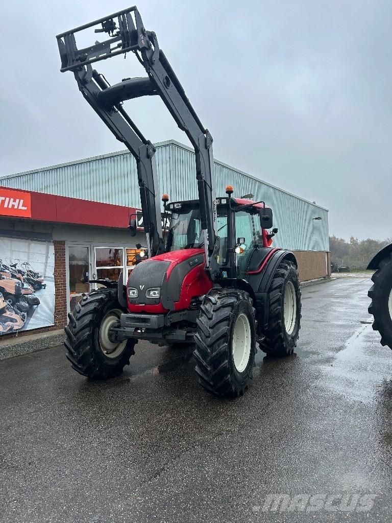 Valtra N 121 Трактори