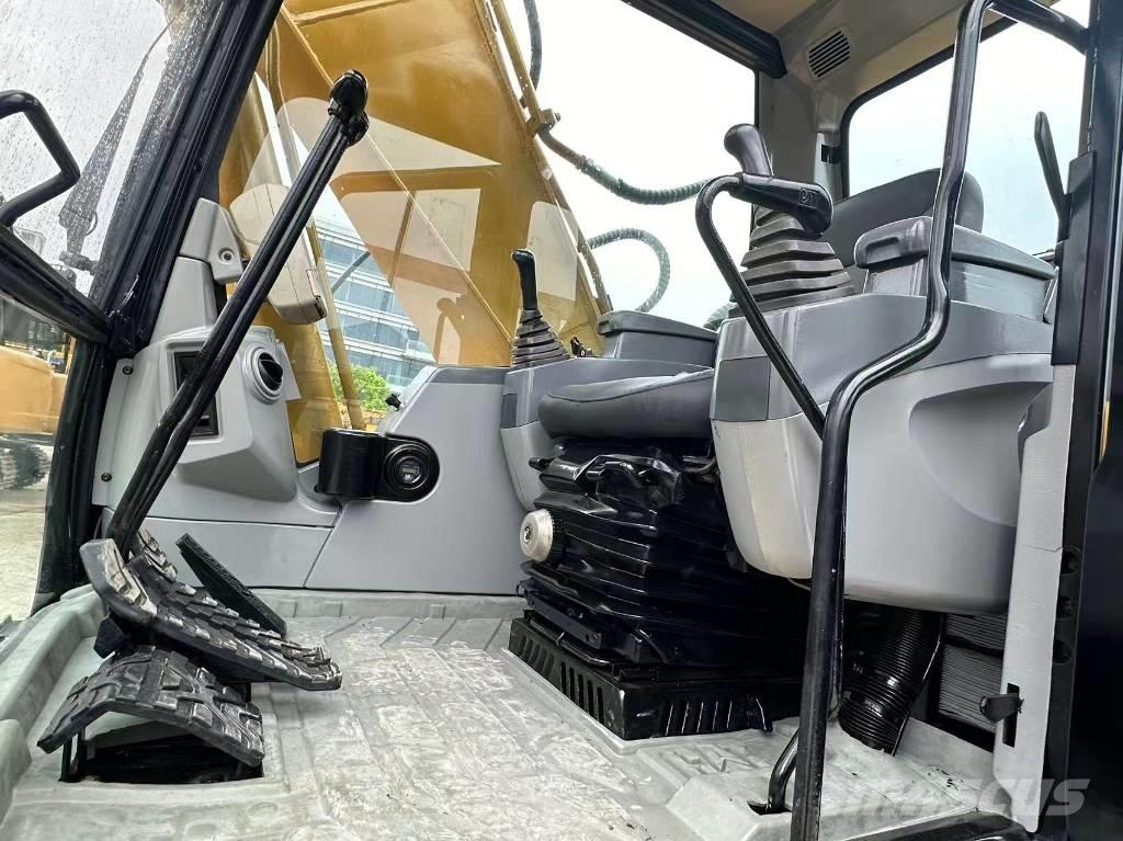 CAT 320 C L Гусеничні екскаватори