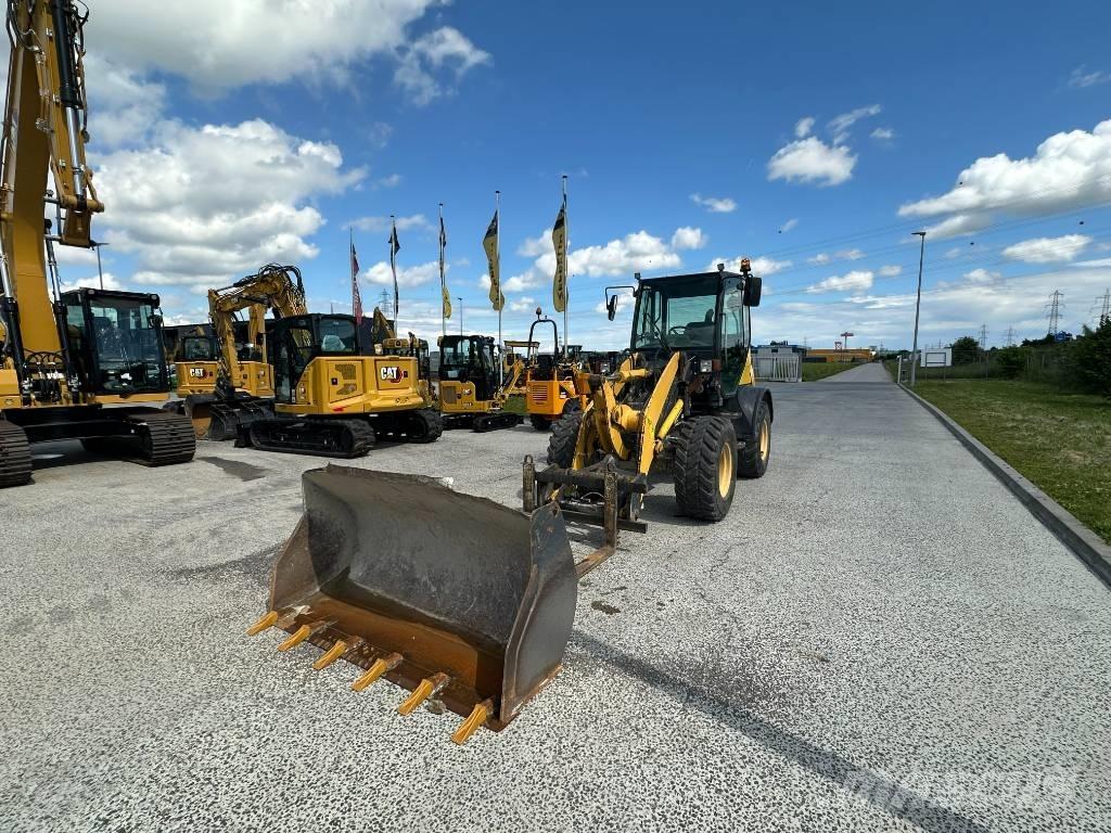 Komatsu WA 80 Фронтальні навантажувачі