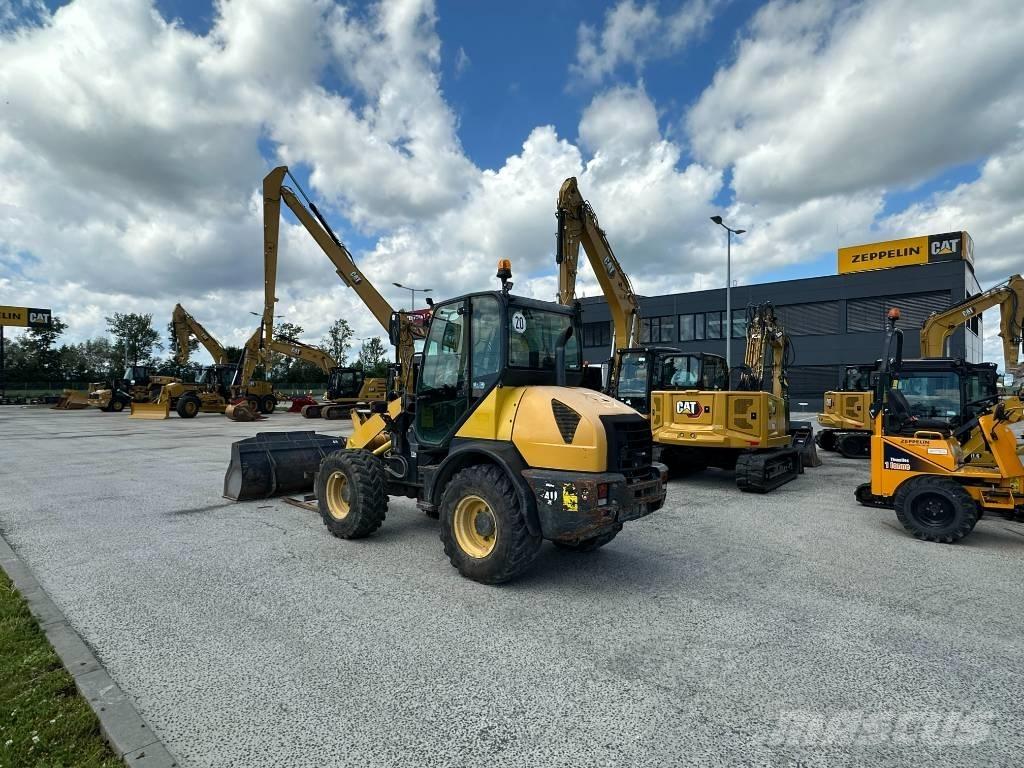 Komatsu WA 80 Фронтальні навантажувачі