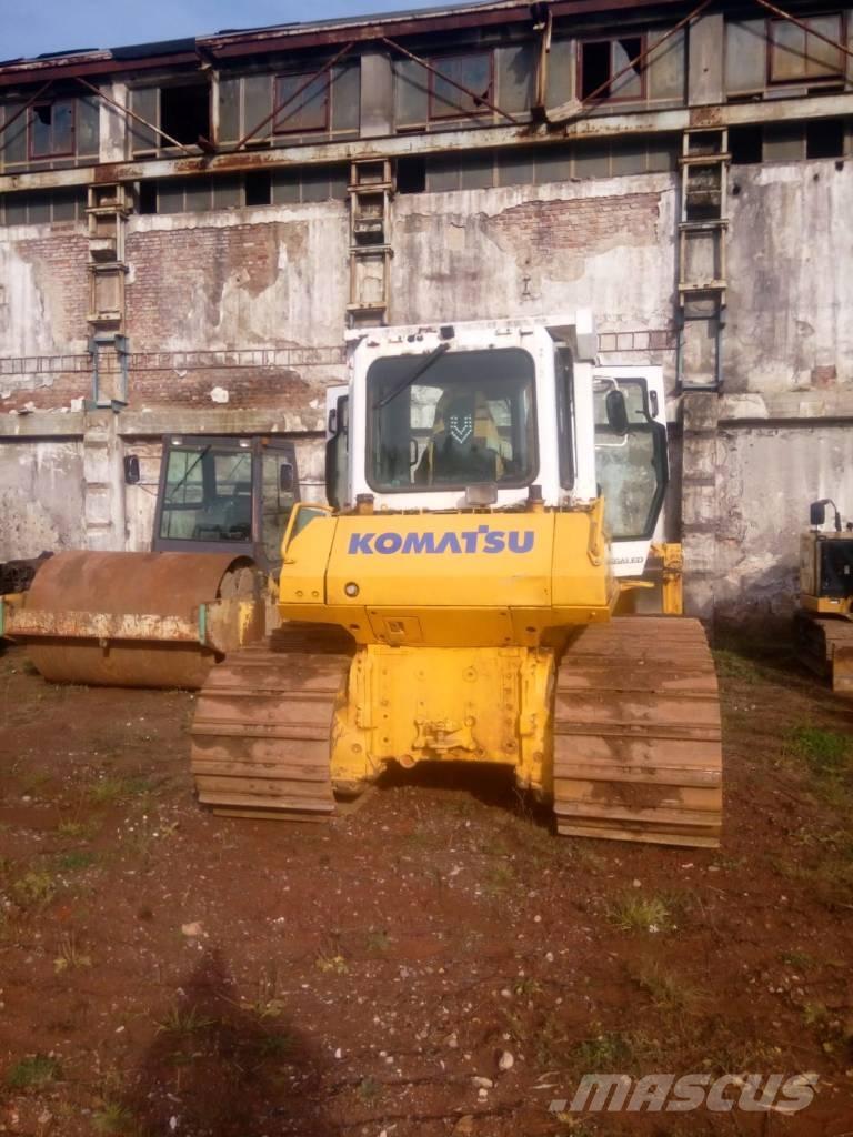 Komatsu D 61 PX-15 Гусеничні бульдозери