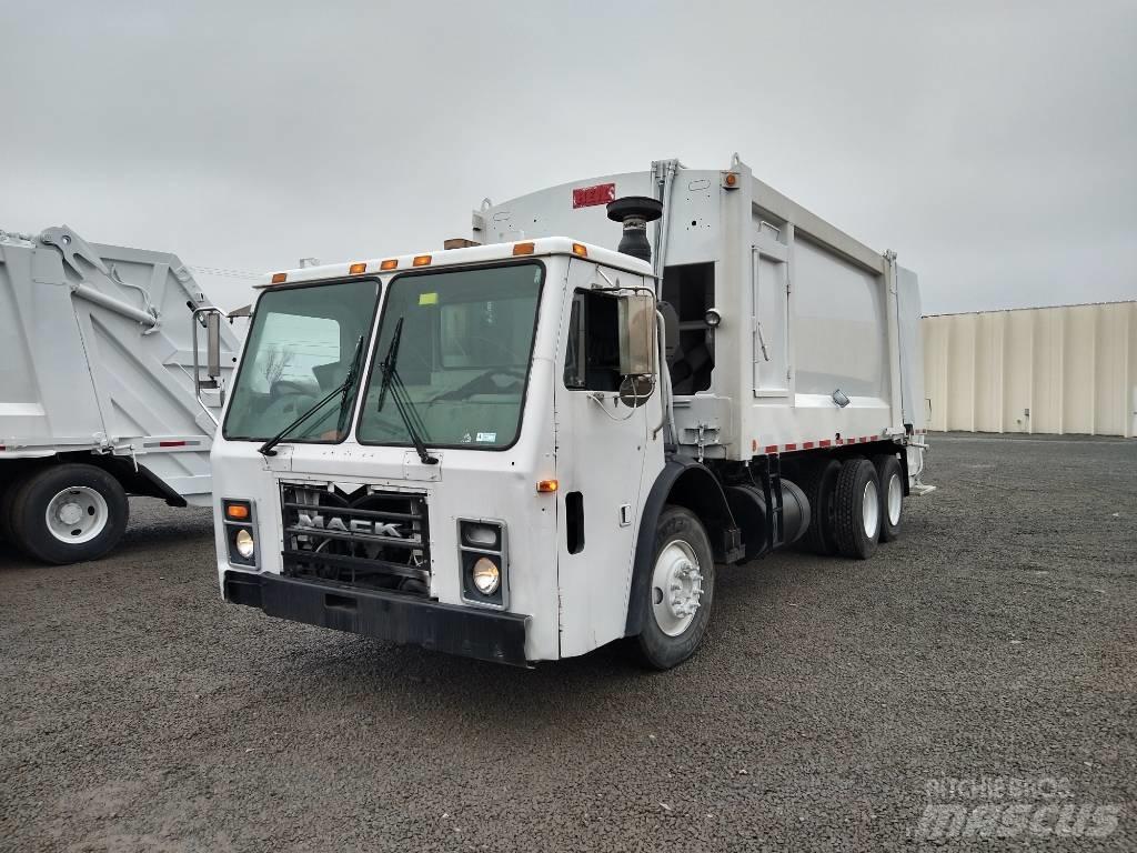 Mack LEU613 Сміттєвози