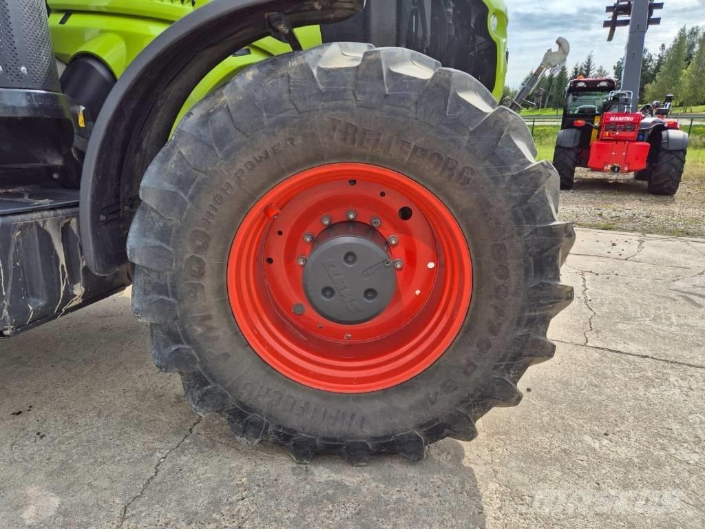 CLAAS Axion 930 Трактори