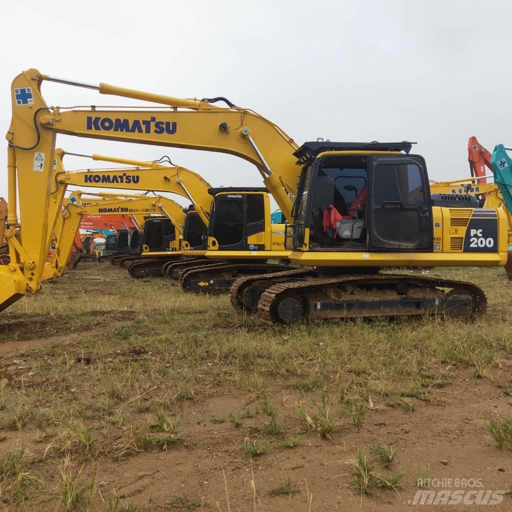 Komatsu PC200-8 Гусеничні екскаватори