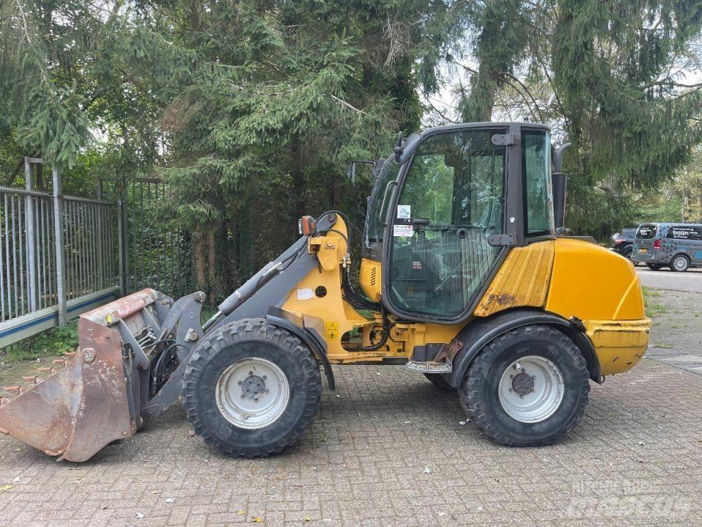 Volvo L25 Фронтальні навантажувачі